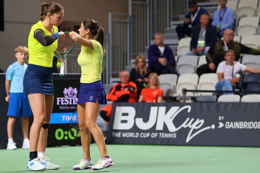 România - Polonia 0-3 în play-off-ul Billie Jean King Cup 2026, „tricolorele” vor juca în 2026 în Grupa I Europa/Africa » Victorii pe linie pentru Swiatek și colegele ei