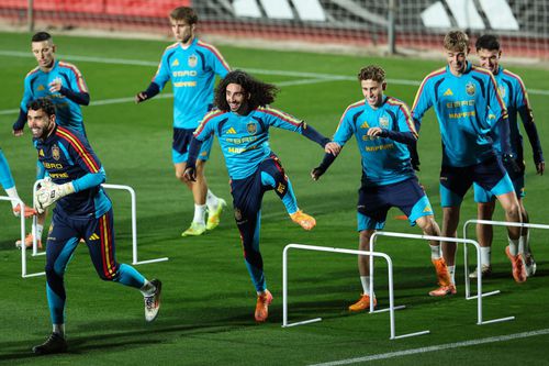 Spaniolii se pregătesc pentru duelul cu Turcia / Foto: Imago