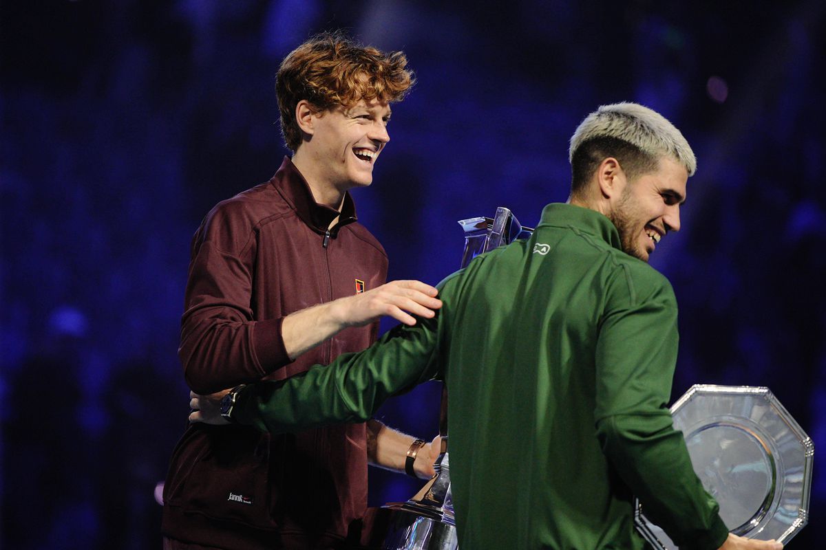 Alcaraz și Sinner, schimb de complimente după finala de la Turneul Campionilor: „Sper să joc cât mai multe împotriva ta”