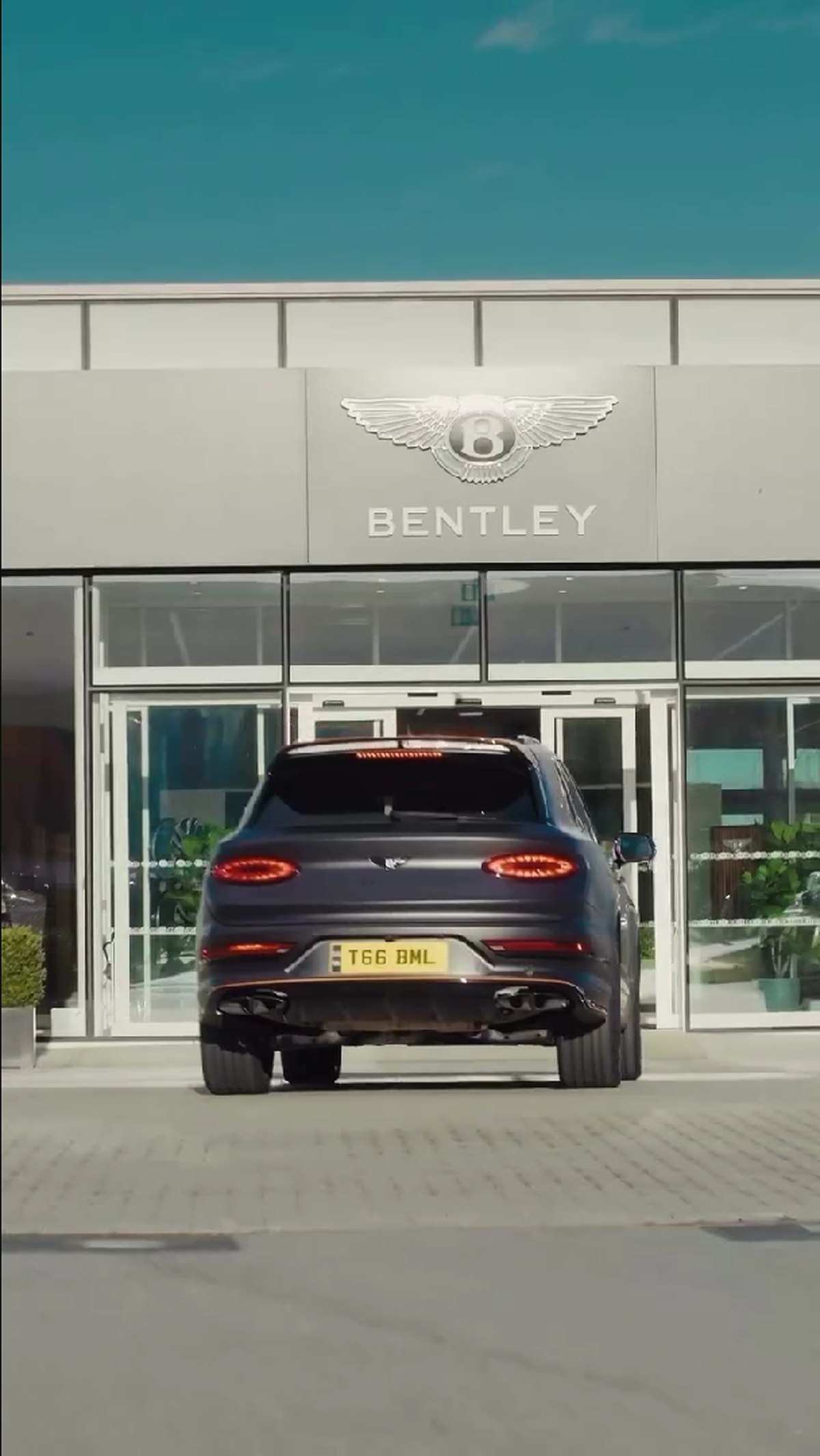 Masina oferită de Gakpo tatălui său