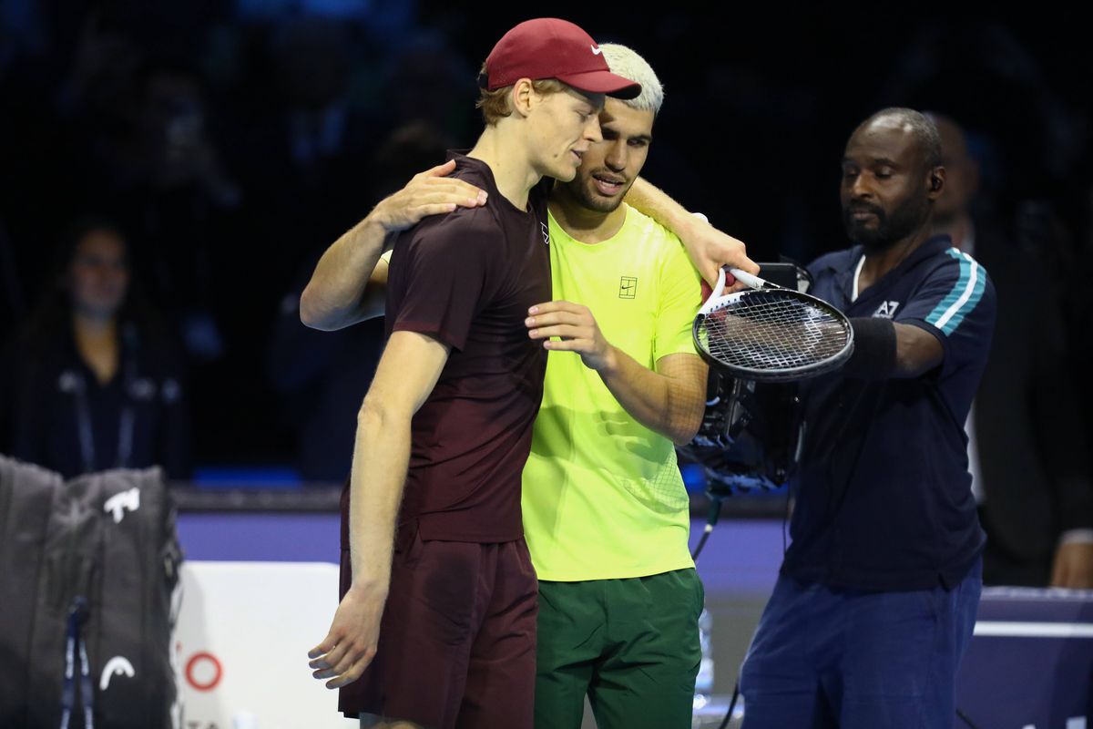 Alcaraz și Sinner, schimb de complimente după finala de la Turneul Campionilor: „Sper să joc cât mai multe împotriva ta”