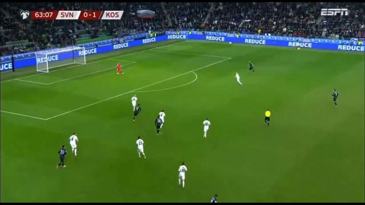 Ce autogol în preliminariile Campionatului Mondial: și-a învins propriul portar cu o execuție „superbă” de la 20 de metri