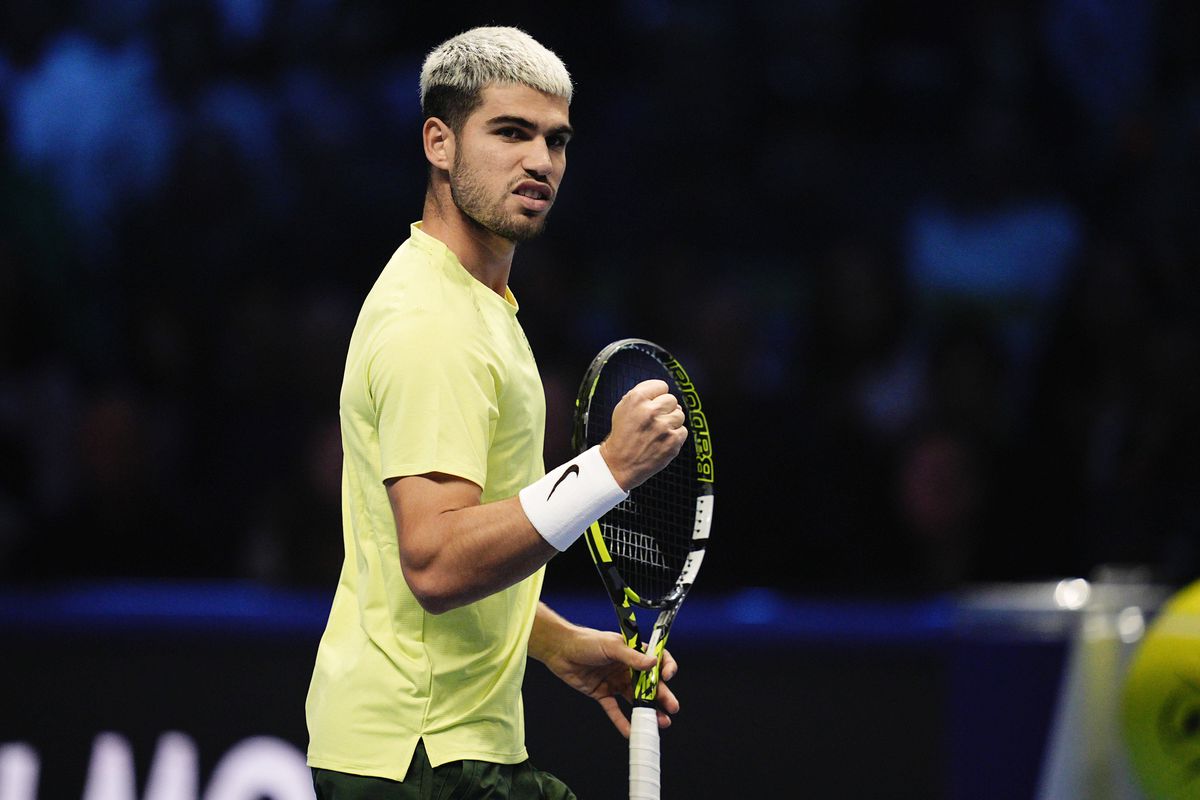 De ce finala dintre Carlos Alcaraz și Jannik Sinner a fost întreruptă timp de 12 minute » Dialogul purtat la mijlocul terenului