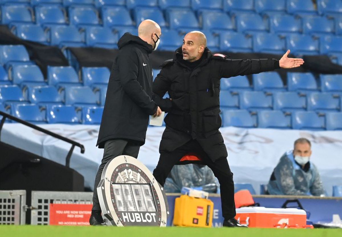 Pep Guardiola, moment de disperare în Manchester City - WBA! L-a implorat pe arbitru să mai prelungească meciul