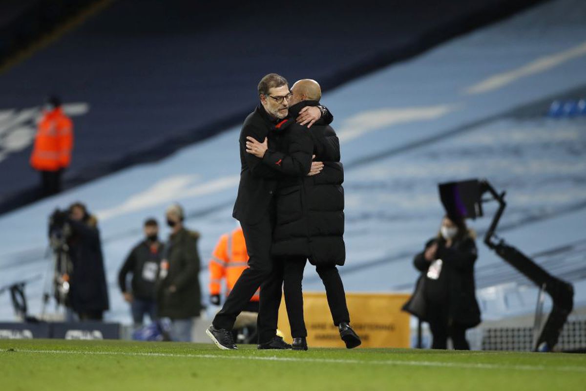 Pep Guardiola, moment de disperare în Manchester City - WBA! L-a implorat pe arbitru să mai prelungească meciul