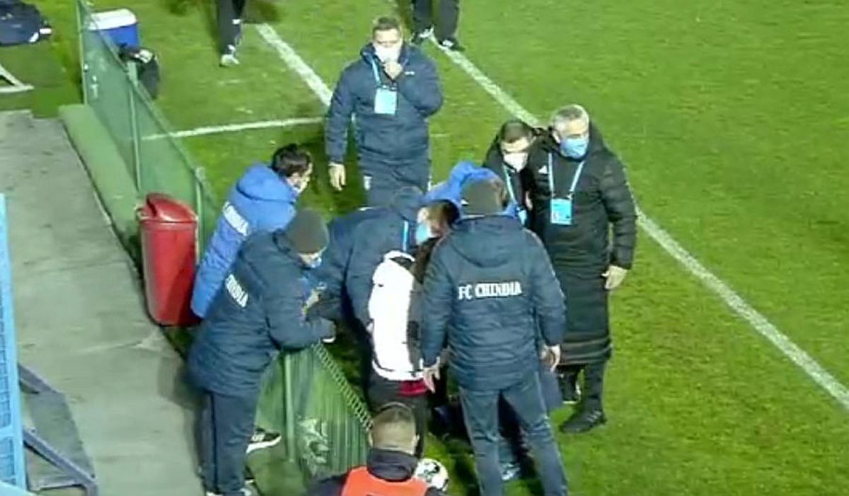 FOTO. Voluntari - Chindia, întrerupt în prima repriză! Un copil de mingi a avut nevoie de intervenția ambulanței