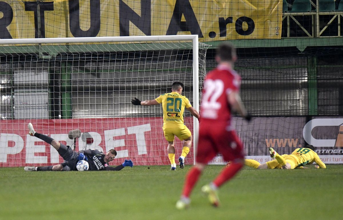 „Să le fie rușine să iasă din casă!” » O legendă a lui Dinamo, enervată la culme de atitudinea „câinilor”