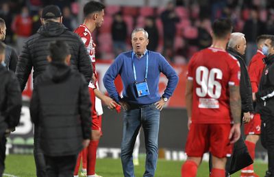 În ultimii 3 ani, Dinamo a transferat 38 de jucători și a vândut doar doi! » Cu ce sumă au ieșit pe minus „câinii”