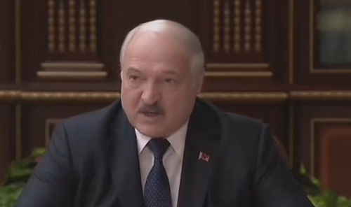 Aleksandr Lukașenko, președintele Belarusului, l-a convocat pe ministrul Sportului Serghei Mihailovici Kovalciuk pentru a-l certa pe motiv că naționala condusă de Georgiy Kondratjev nu s-a calificat la Campionatul Mondial de fotbal din Qatar.