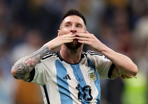 Leo Messi, căpitanul Argentinei 2022, are cinci cifre mai bune la Campionatul Mondial decât căpitanul Argentinei 1986. Cu două goluri în fața Franței, va avea 13 reușite la turneul final și va întrece „Perla Neagră” a Braziliei. Foto: Guliver/GettyImages