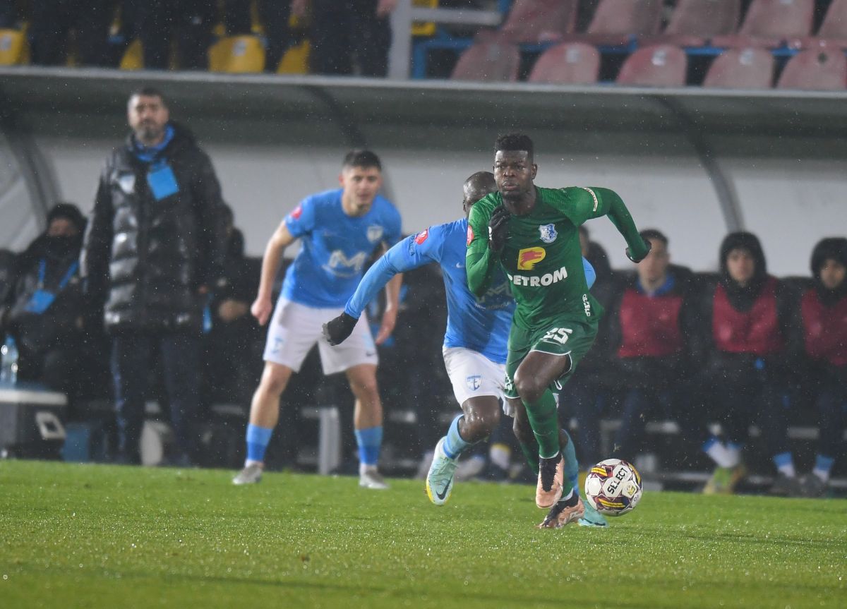 FC Voluntari - Farul 1-1 » A „plouat” cu ocazii și cu parade la Voluntari! Hagi riscă să „alunece” pe 2 până la finalul anului