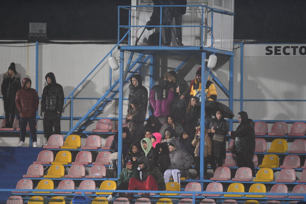 FC Voluntari - Farul 1-1 » A „plouat” cu ocazii și cu parade la Voluntari! Hagi riscă să „alunece” pe 2 până la finalul anului