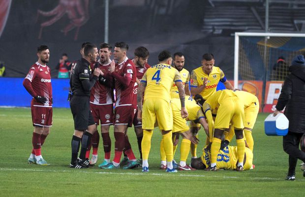 Cu ochii pe Petrolul - Rapid » Pentru cine au venit reprezentanții lui Ludogorets și impresari din Italia la meci