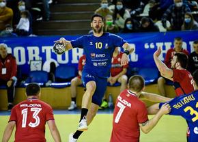 Naționala masculină de handbal, cantonament pentru EURO 2024 cu pomana porcului și antrenamente de 5 ore