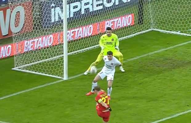 „Omul-voleu” e noul golgeter al Superligii » Execuție magistrală în FCSB - Hermannstadt, precedată de un moment de rătăcire