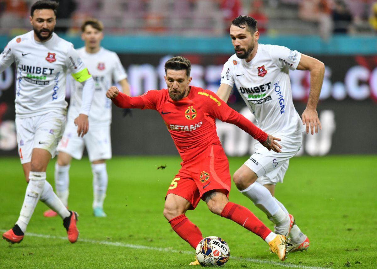 Pe cine a remarcat Ilie Dumitrescu în FCSB - Hermannstadt: „Se cunoaște asta”