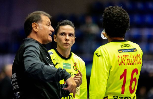 Clubul din România a vrut să-i rupă contractul pentru că era însărcinată » Povestea celui mai negru moment din cariera unui portar de la Mondial: „Trebuie să luptăm pentru drepturile noastre!”