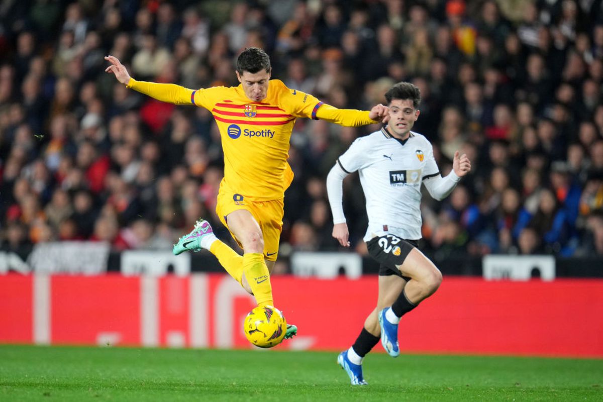 Barcelona a condus pe Mestalla, dar a comis-o din nou! Drumul spre apărarea titlului, tot mai complicat