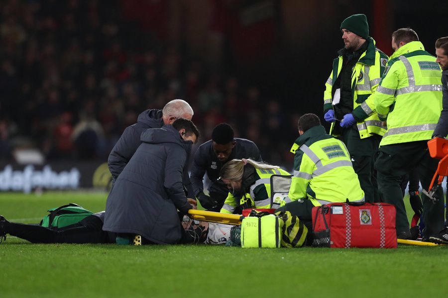 Momente teribile în Premier League: Căpitanul de la Luton Town s-a prăbușit pe teren » Care e situația fotbalistului