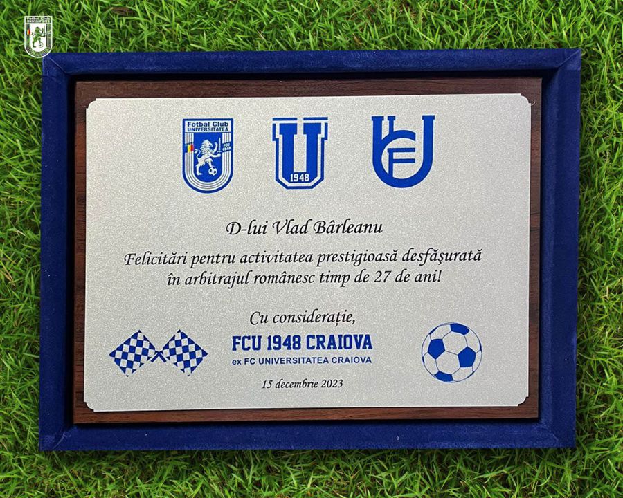 Moment special înainte de FC Voluntari - FCU Craiova » S-a retras și a fost premiat pentru întreaga activitate