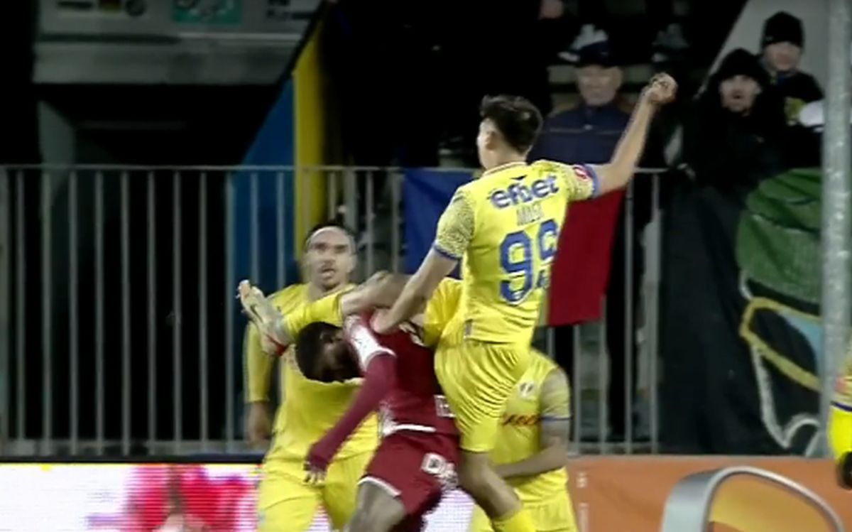 Daniel Niculae acuză o fază de arbitraj din Petrolul - Rapid: „Oricine poate greși, dar e deja prea mult!”