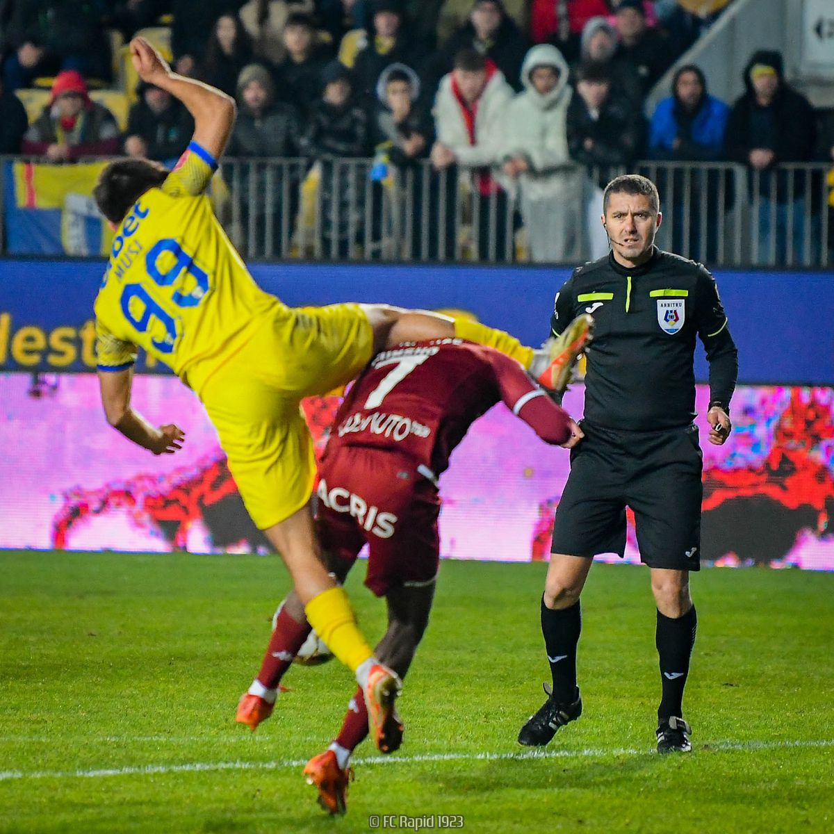 Daniel Niculae acuză o fază de arbitraj din Petrolul - Rapid: „Oricine poate greși, dar e deja prea mult!”