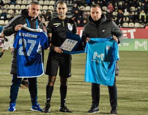 Moment special înainte de FC Voluntari - FCU Craiova » S-a retras și a fost premiat pentru întreaga activitate