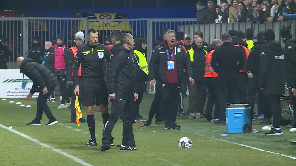 Nu s-a văzut la TV » Conflict deschis, cu Bergodi în prim-plan! Antrenorul a fost oprit cu greu