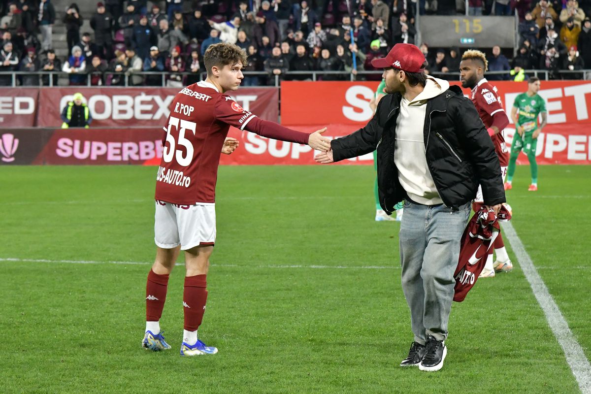 Primii 5 fotbaliști care ar putea face subiectul unor transferuri pe axa Genoa - Rapid » Vârful dorit de Gigi Becali și urmașul lui Memphis Depay