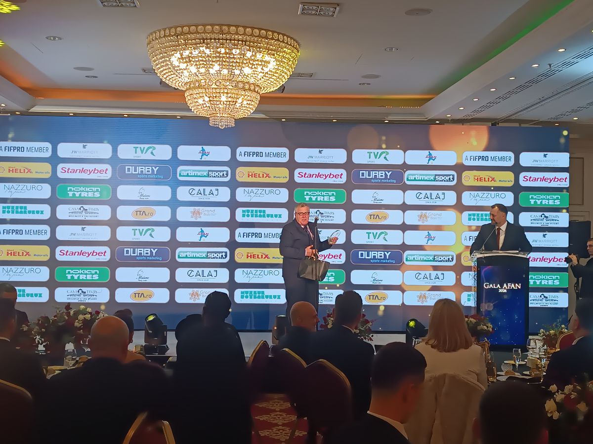 Ngezana, gest neașteptat pe scenă, la 24 de ore după ce Gigi Becali l-a acuzat că s-a dat lovit