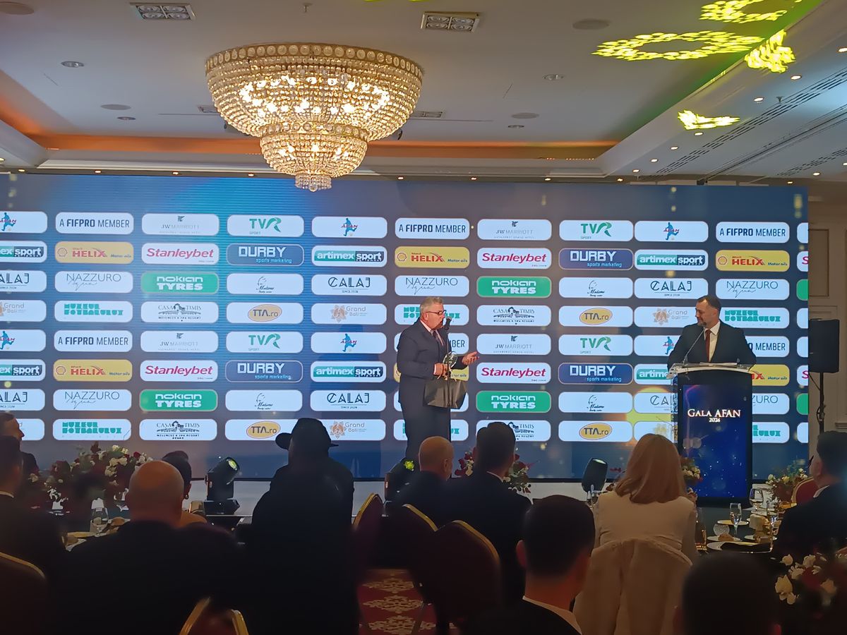 Ngezana, gest neașteptat pe scenă, la 24 de ore după ce Gigi Becali l-a acuzat că s-a dat lovit