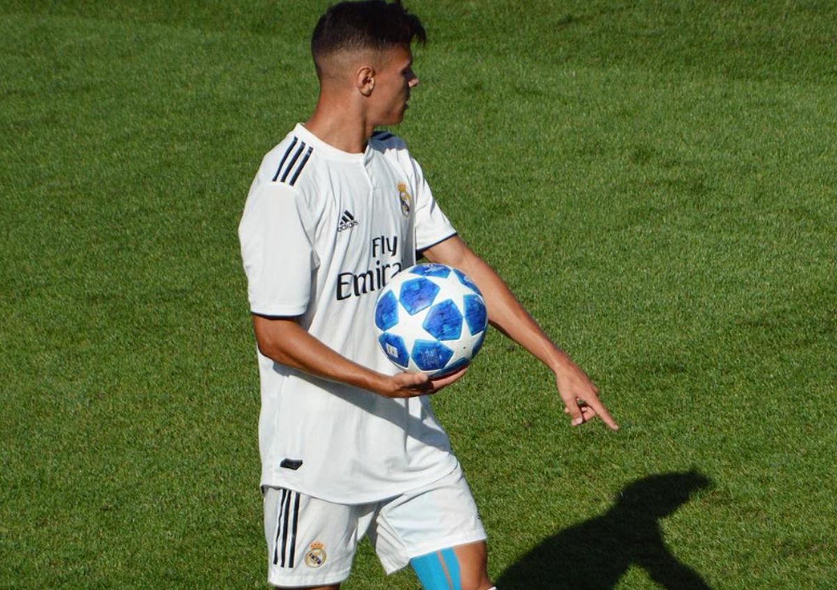 CFR Cluj transferă un jucător crescut de Real Madrid! Și-a reziliat contractul și poate semna cu echipa lui Dan Petrescu