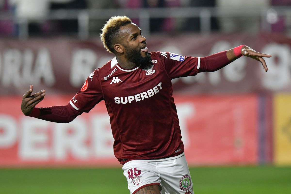 Primii 5 fotbaliști care ar putea face subiectul unor transferuri pe axa Genoa - Rapid » Vârful dorit de Gigi Becali și urmașul lui Memphis Depay