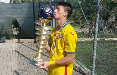Drama lui Tony Kanalos, fost coleg al lui Ianis Hagi și Andrei Rațiu la naționala U17/U18 a României: „Voi mai merge cu greu maximum cinci ani, apoi cad la pat, spre moarte” + Licitație de tricouri pentru transplant cu celule stem