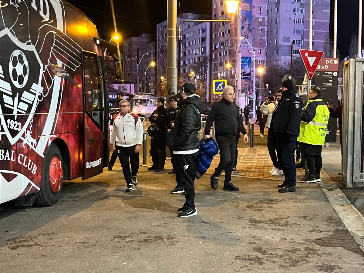 Rapid - Gloria Buzău, înainte de meci / 16.12.2024