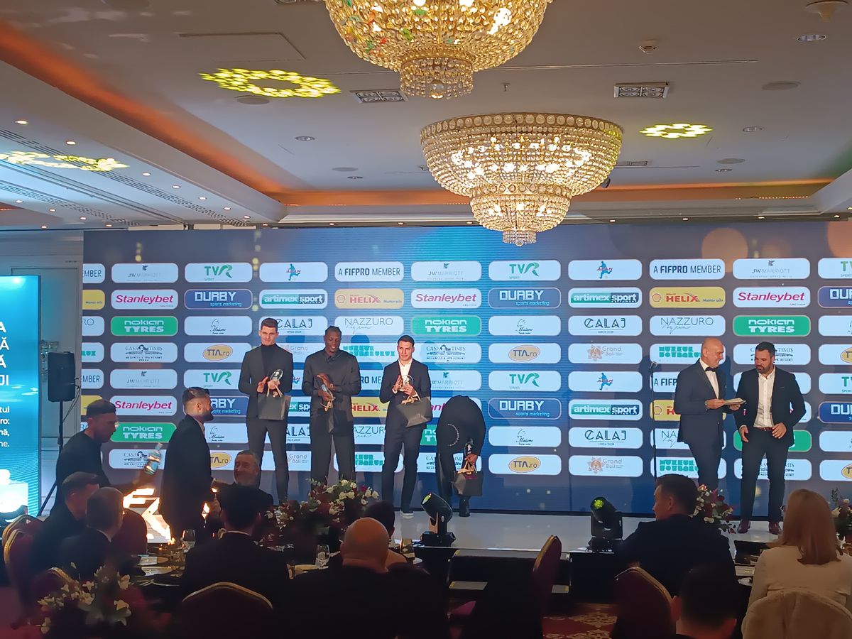 Ngezana, gest neașteptat pe scenă, la 24 de ore după ce Gigi Becali l-a acuzat că s-a dat lovit