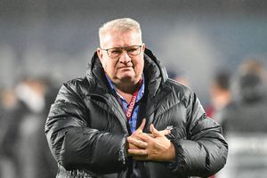 Reacții din tabere opuse, după ce Nicușor Dan a atacat Legea Sportului la CCR: „De ce ai face asta?” vs „Criteriu fals și dăunător”