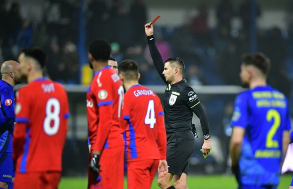 Eliminat cu FCSB, Șerbănică a răbufnit: „Doar la baschet se dădea fault acolo!” » Specialistul în arbitraj s-a pronunțat asupra fazei