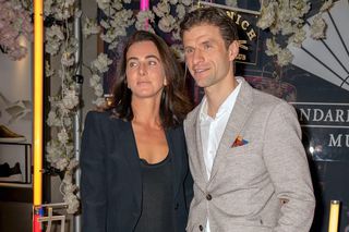 Nevasta nu-l urmează pe Thomas Muller în America » Lisa a intrat în politică