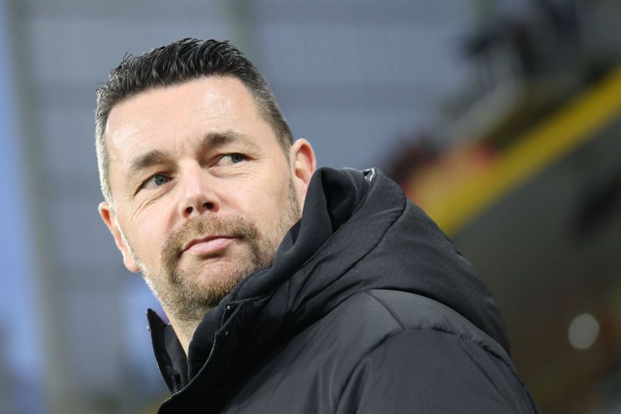 Miracolul de pe stadionul în care încape tot orașul minier » Are buget de 14 ori mai mic ca al lui PSG!