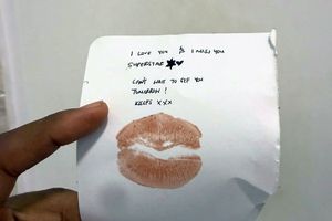 Suspectat că se dă lovit, Ngezana a plecat din România cu o scrisoare: „Mi-e dor de tine, superstarule!”