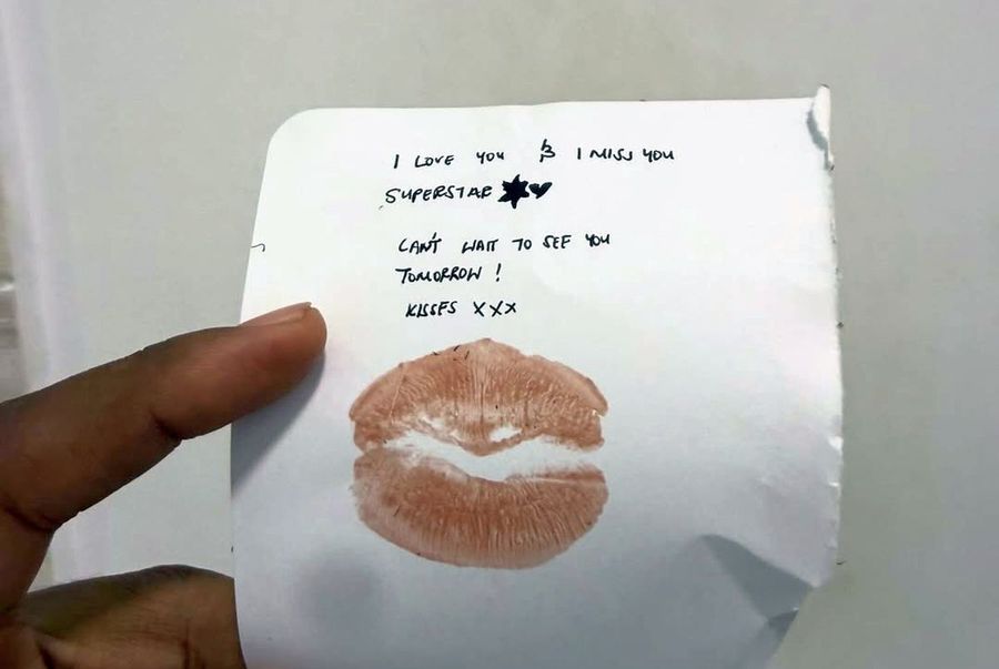 Scrisoarea primită de Ngezana din partea soției, înainte să ajungă în Africa de Sud // FOTO: Instagram @siyabonga_ngezana Suspectat că se dă lovit, Ngezana a plecat din România cu o scrisoare: „Mi-e dor de tine, superstarule!”