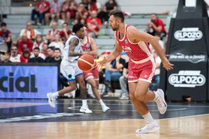 Start istoric în cel mai puternic campionat al Europei pentru echipa unui baschetbalist român: „Unul din cele mai bune momente ale carierei”