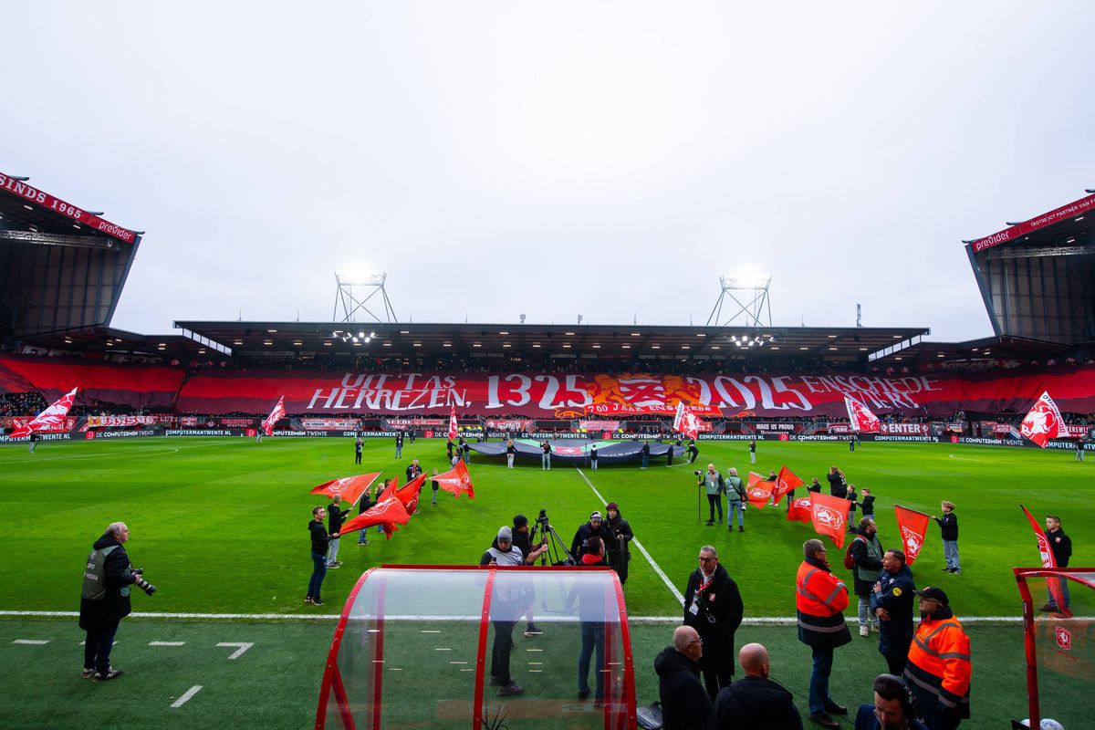 Scenografie impresionantă pe stadionul lui Twente