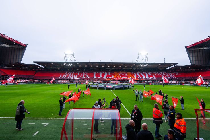 Scenografie impresionantă pe stadionul lui Twente/ FOTO: Imago Images