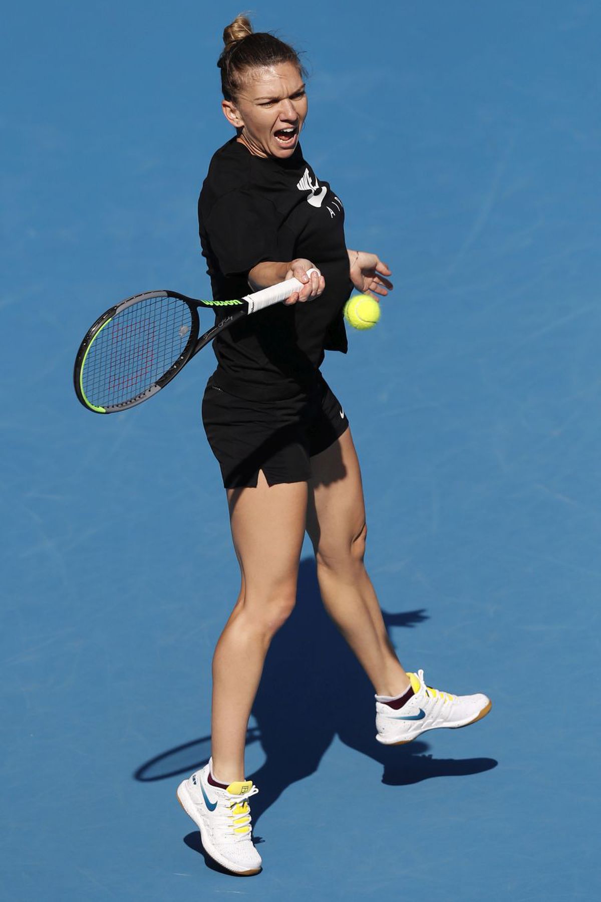 Unde poți urmări Simona Halep vs Jennifer Brady, live online, în primul tur la Australian Open 2020