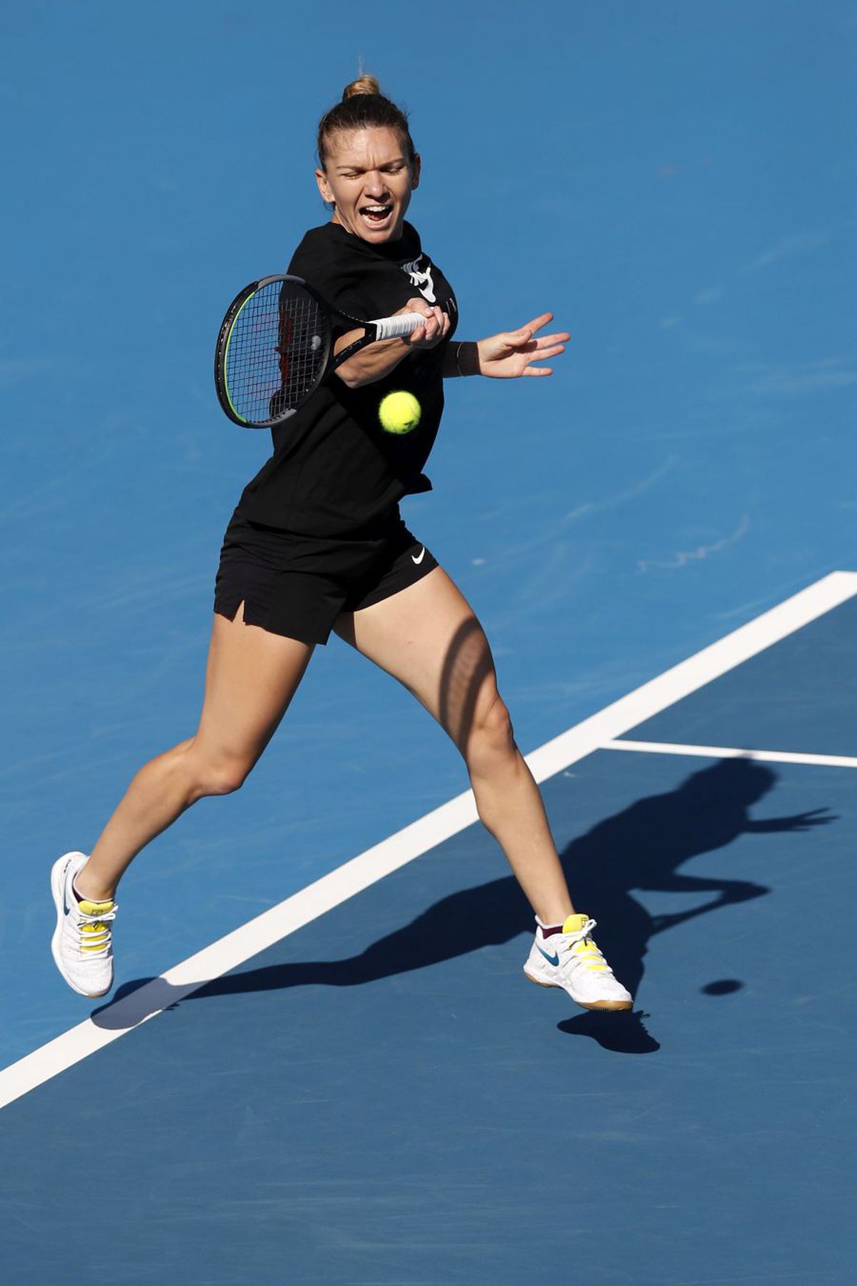Unde poți urmări Simona Halep vs Jennifer Brady, live online, în primul tur la Australian Open 2020
