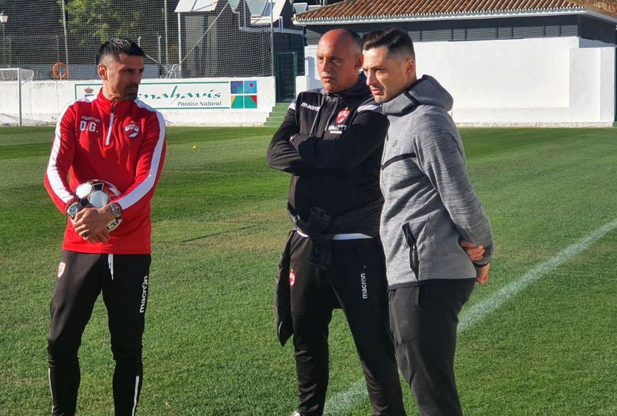 DINAMO // Ionel Dănciulescu, apariție inedită în cantonament! Oficialul „câinilor”, la fel ca Maradona