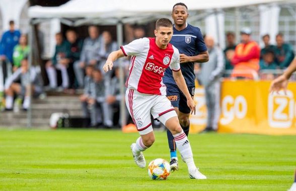 AJAX AMSTERDAM // Erik ten Hag nu vrea să îi dea drumul lui Răzvan Marin: „Sunt sigur că va rămâne la Ajax”