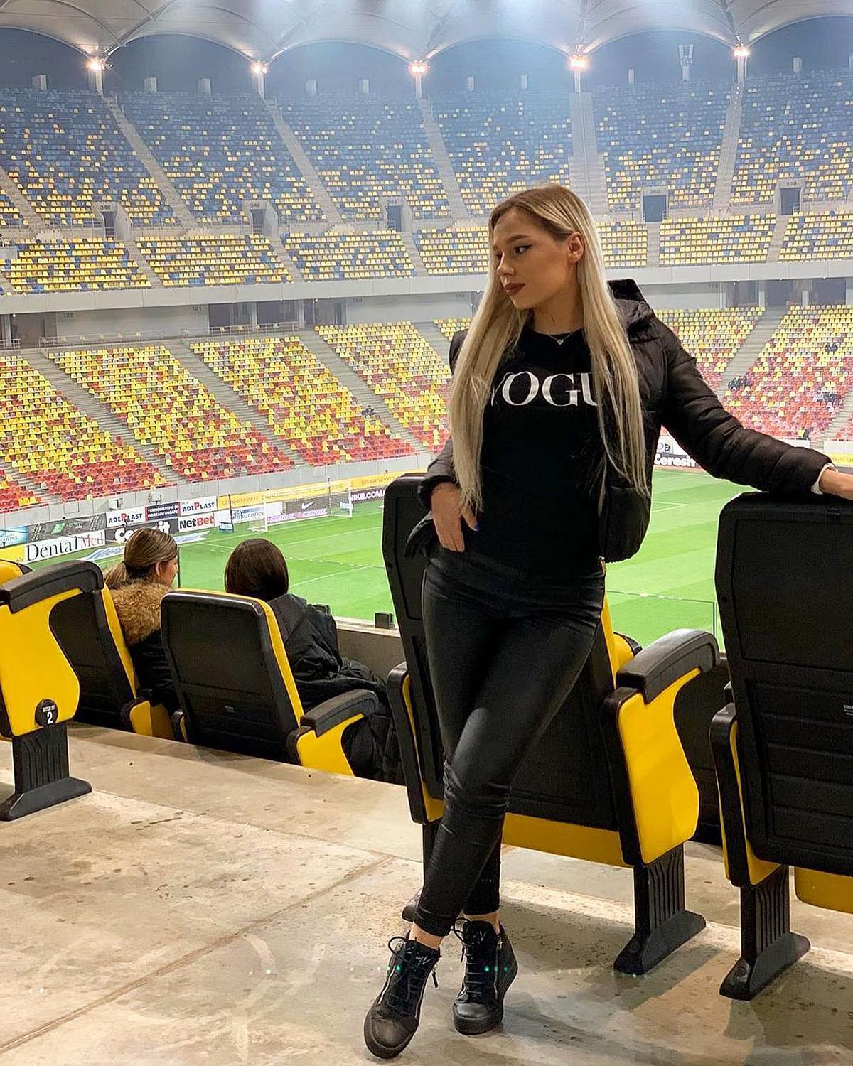 FOTO Soția unui fotbalist din Liga 1 face senzație pe Instagram! Fotografii provocatoare din vacanță